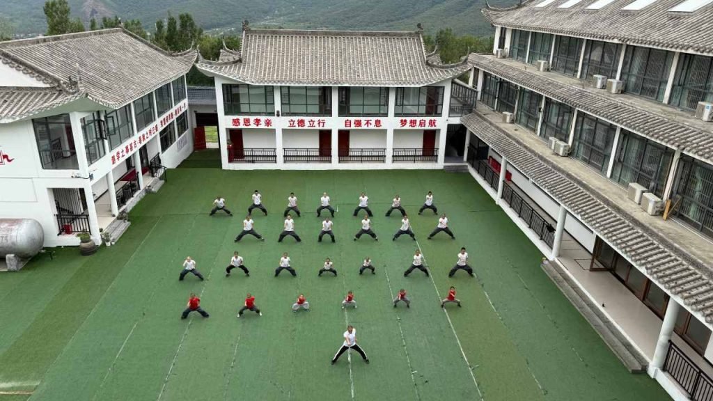 images shows peope doing kung fu at Shaolin Kung fu Wushu